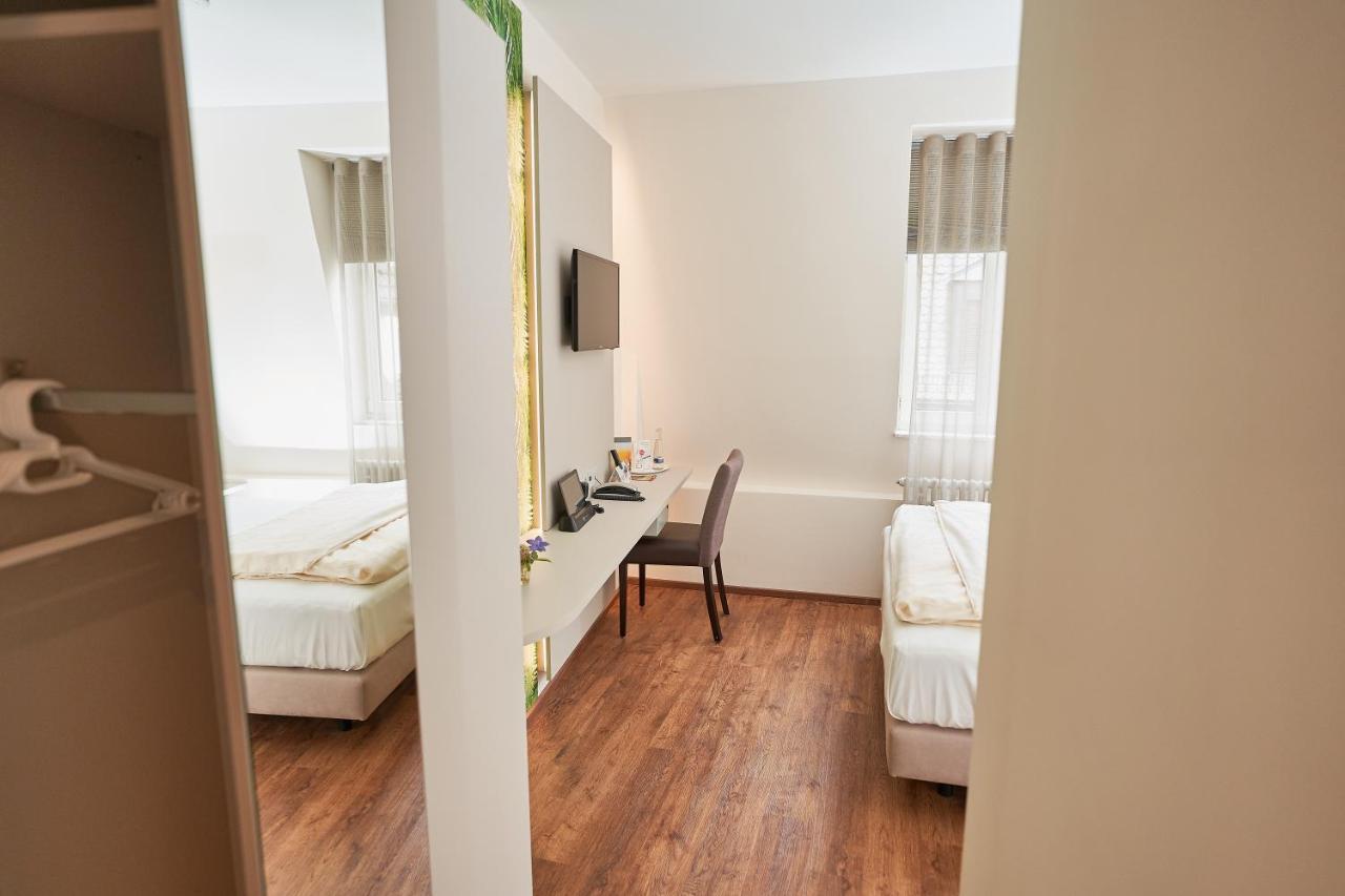 Stadthotel Engel Ettlingen Exteriér fotografie