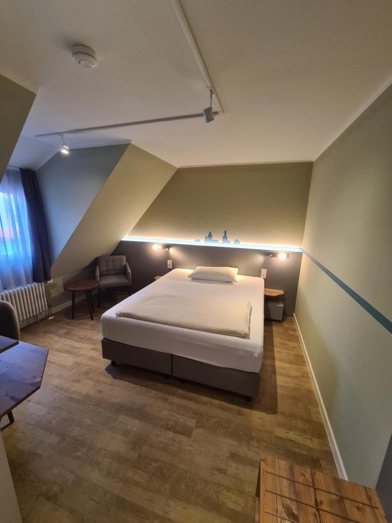 Stadthotel Engel Ettlingen Exteriér fotografie