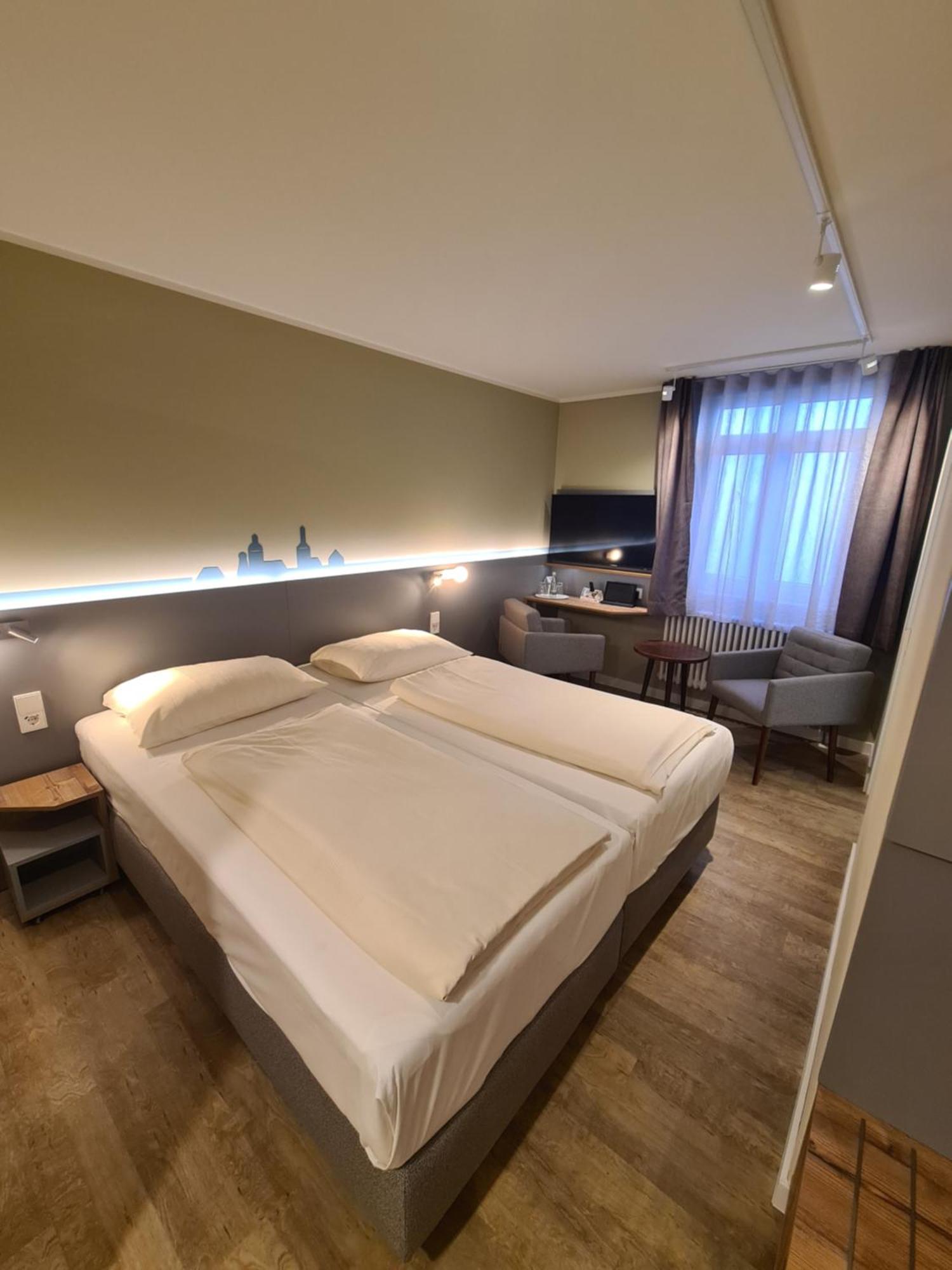Stadthotel Engel Ettlingen Exteriér fotografie