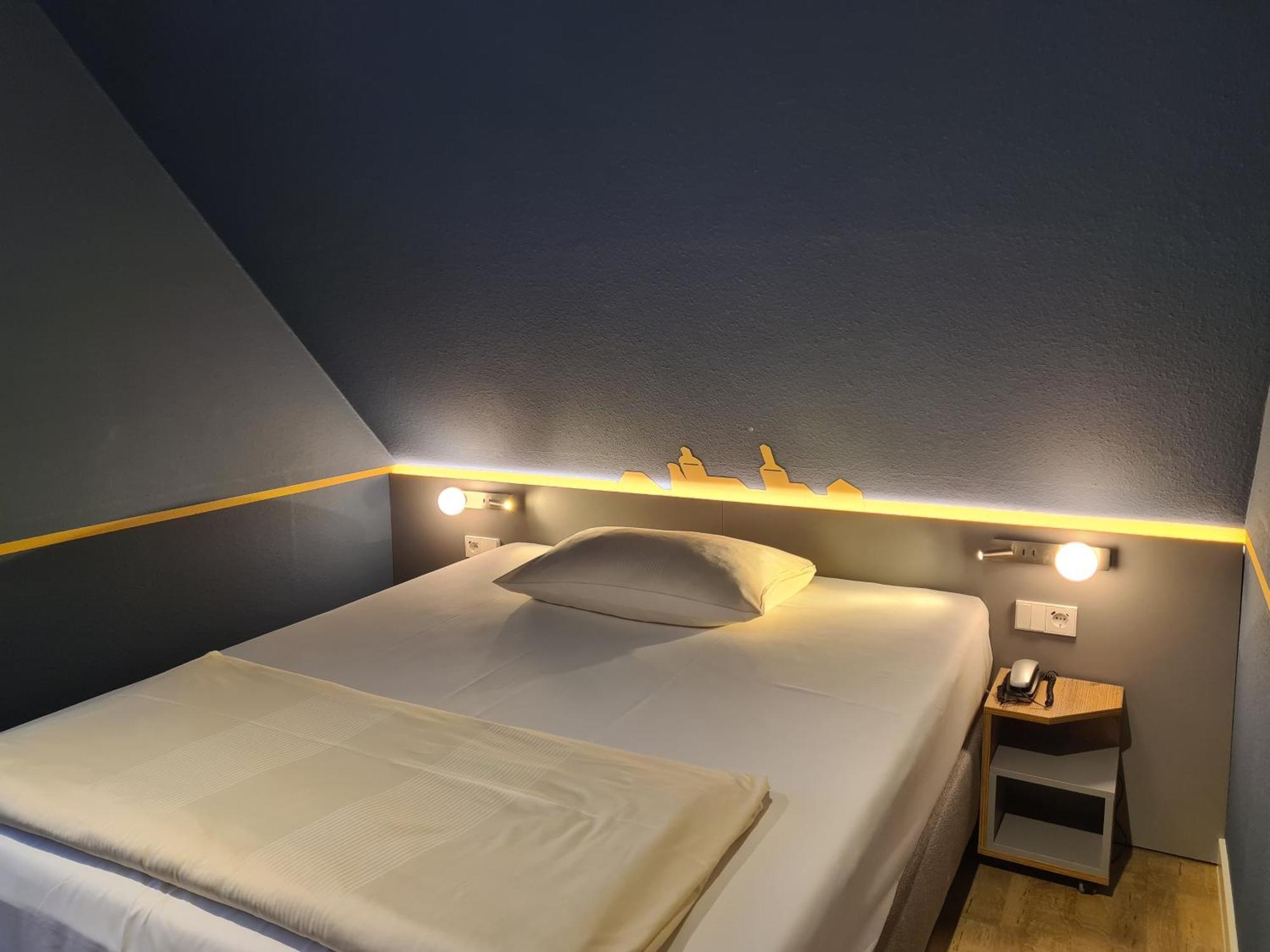 Stadthotel Engel Ettlingen Exteriér fotografie